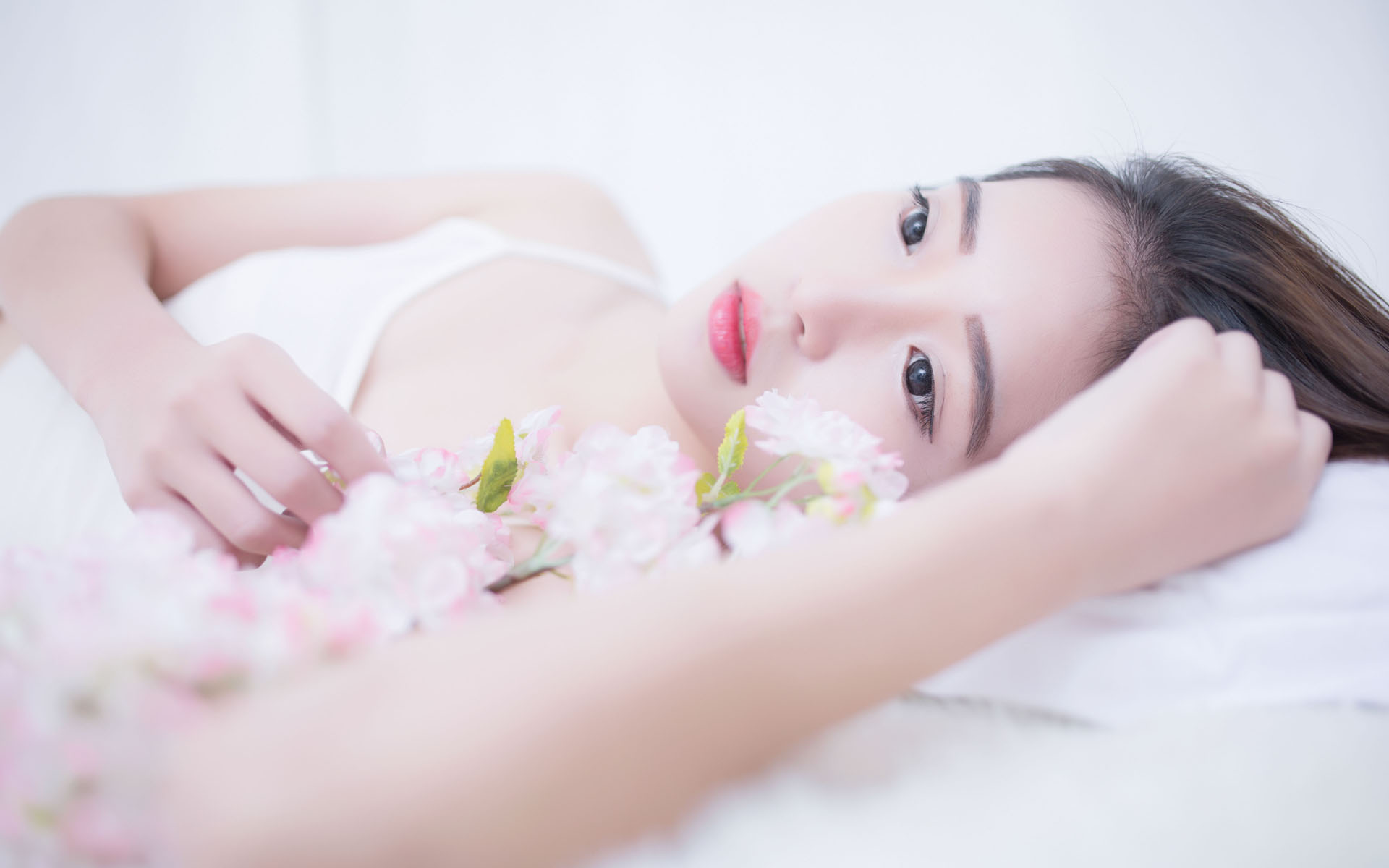 团结才能共赢 携手方可共进——中国以高水平对外开放为世界经济注入暖流